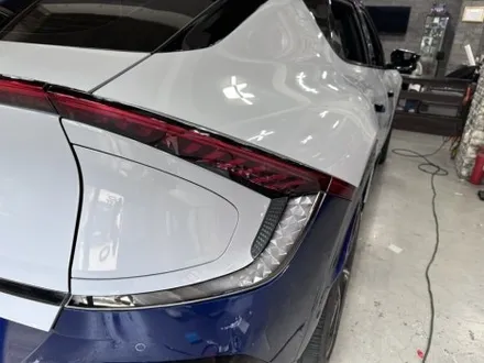 [이벤트 랩핑 ] 기아 ev6 gt 고광택 브룩크린 그레이 전체 랩핑 및 투톤 블랙 랩핑! / 부천 상이로