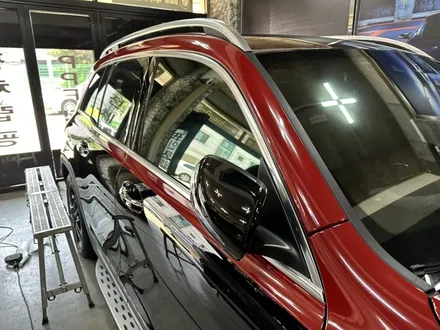 벤츠 신형 glb 35 amg 버건디 래드 마이바흐 스타일 투톤랩핑 및 카본 유광 포인트 랩핑 완성! / 부천, 광명, 시흥