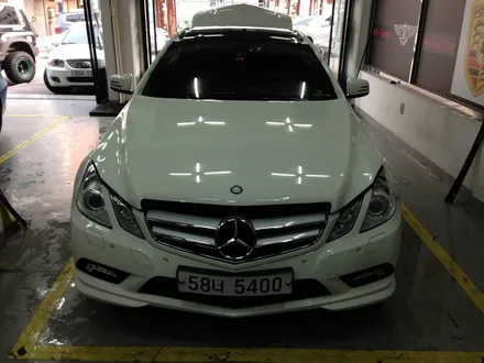 부천랩핑 benz e350 쿠페 블랙 브러쉬드 전체랩핑 시공 블랙랩핑 / 부천 상이로