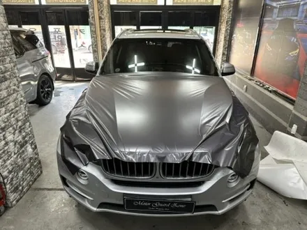 bmw x5 사틴 다크 그레이 전체 랩핑 및 크롬 죽이기 랩핑 완성![모터가드존 본점] / 부천 상이로