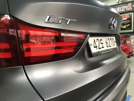 #부천랩핑 bmw gt (5gt) #사틴다크그레이필름 #전체랩핑 시공 #반무광그레이랩핑 모터가드존 본점 시공 / 부천 상이로
