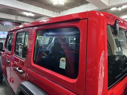 [모터가드존] 인천 신형 jeep 랭글러 루비콘 고광택 매트 블랙 투톤랩핑 으로 랭글러 사하라로 변신 / 부천 상이로