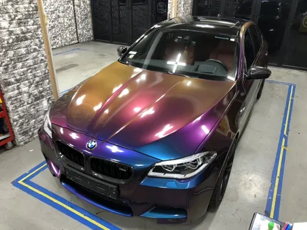 #이런게랩핑이야~!#bmw m5 #카멜레온유광필름 #러싱립타이트필름 전체래핑시공 인천랩핑 부천랩핑 모터가드존본점 / 부천 상이로