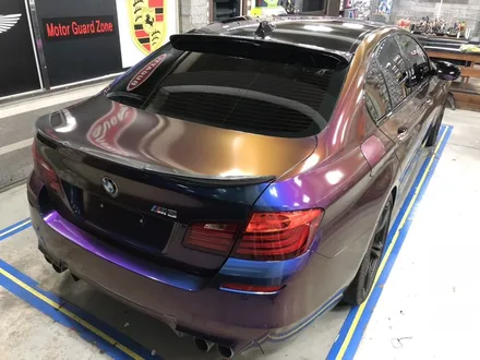#이런게랩핑이야~!#bmw m5 #카멜레온유광필름 #러싱립타이트필름 전체래핑시공 인천랩핑 부천랩핑 모터가드존본점 / 부천 상이로