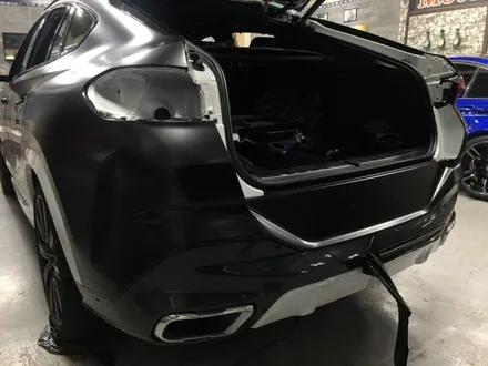 신형 bmw x4 xdrive 40i 사틴 블랙 랩핑 및 크롬 죽이기 작업 / 부천, 광명, 시흥