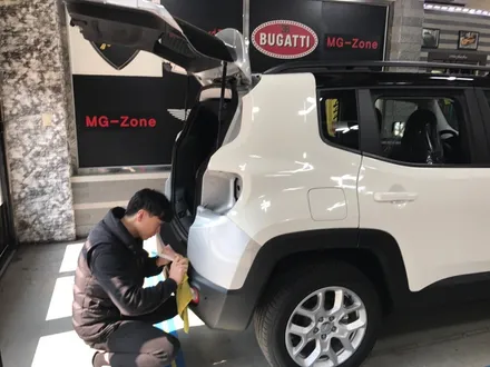 부천랩핑 지프(jeep)레니게이드 4x4 화이트아이보리 전체랩핑 / 부천 상이로
