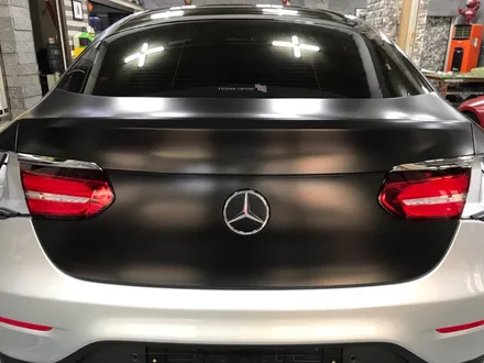 부천랩핑 신형 벤츠GLC220d 4matic 블랙사틴 전체랩핑시공 / 부천 상이로