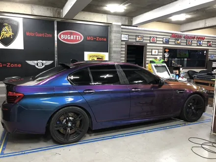 #이런게랩핑이야~!#bmw m5 #카멜레온유광필름 #러싱립타이트필름 전체래핑시공 인천랩핑 부천랩핑 모터가드존본점 / 부천 상이로