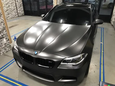 부천 랩핑 bmw f10 m5 사틴 다크 그레이 전체랩핑 프로즌 그레이 랩핑 / 부천 상이로