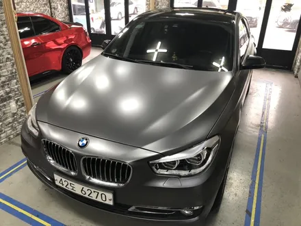 #부천랩핑 bmw gt (5gt) #사틴다크그레이필름 #전체랩핑 시공 #반무광그레이랩핑 모터가드존 본점 시공 / 부천 상이로