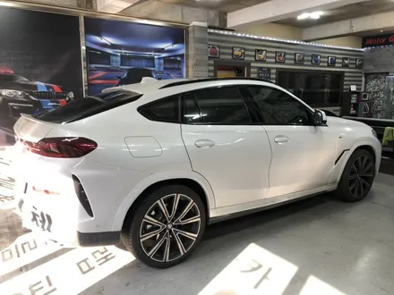 신형 bmw x4 xdrive 40i 사틴 블랙 랩핑 및 크롬 죽이기 작업 / 부천, 광명, 시흥