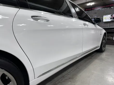 벤츠 마이바흐 s560 흔지 않은 화이트 컬러!전체 랩핑으로 분위기 반전! / 부천 상이로