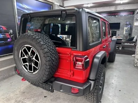 [모터가드존] 인천 신형 jeep 랭글러 루비콘 고광택 매트 블랙 투톤랩핑 으로 랭글러 사하라로 변신 / 부천 상이로