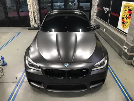 부천 랩핑 bmw f10 m5 사틴 다크 그레이 전체랩핑 프로즌 그레이 랩핑 / 부천 상이로