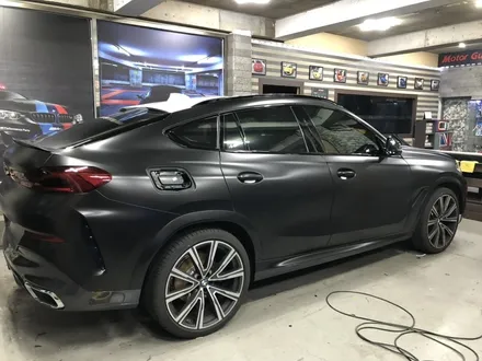 신형 bmw x4 xdrive 40i 사틴 블랙 랩핑 및 크롬 죽이기 작업 / 부천, 광명, 시흥