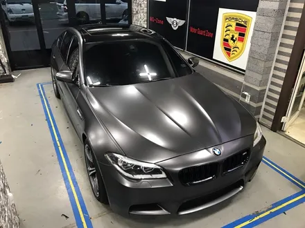 부천 랩핑 bmw f10 m5 사틴 다크 그레이 전체랩핑 프로즌 그레이 랩핑 / 부천 상이로