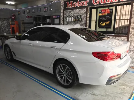 부천래핑 신형 bmw520d 블랙유광루프스킨및 부분랩핑시공 / 부천 상이로