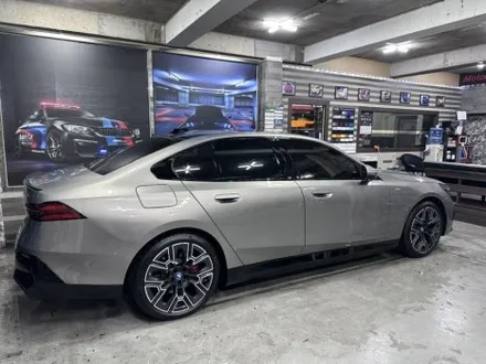 신차 신형 bmw 5시리즈 클리프 디자인 코어 ppf 필름  전체 랩핑 시공 [부천랩핑 모터가드존] / 부천 상이로