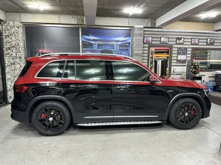 벤츠 신형 glb 35 amg 버건디 래드 마이바흐 스타일 투톤랩핑 및 카본 유광 포인트 랩핑 완성! / 부천, 광명, 시흥