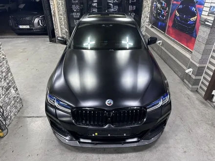[인천랩핑]bmw g30 5시리즈 pet필름 울트라 사틴 블랙 무광 이벤트 전체 랩핑 시공! / 부천 상이로
