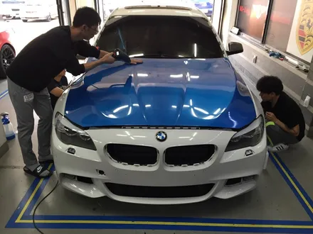 부천 랩핑 에스틸 블루 랩핑+부천전체랩핑+브라이트 블루 메탈릭 랩핑+bmw f10 550d / 부천 상이로