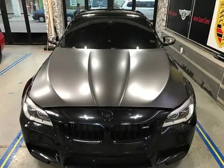 부천 랩핑 bmw f10 m5 사틴 다크 그레이 전체랩핑 프로즌 그레이 랩핑 / 부천 상이로