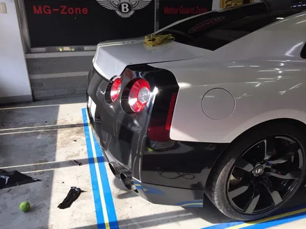 부천랩핑 닛산GT-R 화이트펄 전체랩핑 및 부분랩핑 커스텀 데칼 랩핑시공 / 부천 상이로