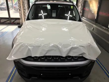 부천랩핑 지프(jeep)레니게이드 4x4 화이트아이보리 전체랩핑 / 부천 상이로