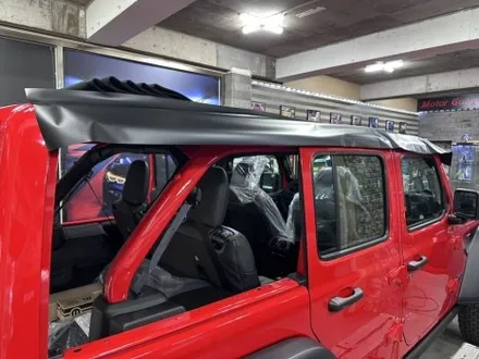 [모터가드존] 인천 신형 jeep 랭글러 루비콘 고광택 매트 블랙 투톤랩핑 으로 랭글러 사하라로 변신 / 부천 상이로