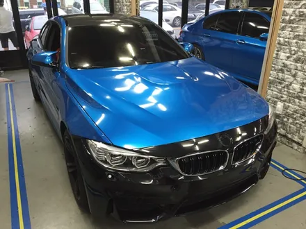 부천 랩핑 bmw m4랩핑  브라이트 블루 메탈릭 유광 전체랩핑 인천랩핑 / 부천 상이로