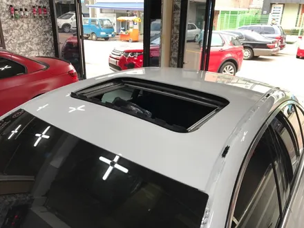 신형 벤츠e300 블랙유광 루프스킨랩핑 부천중동랩핑 / 부천 상이로