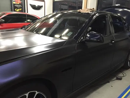 부천랩핑 bmw f10 530d 사틴 블랙 전체랩핑 반무광 랩핑 블랙포스 / 부천 상이로