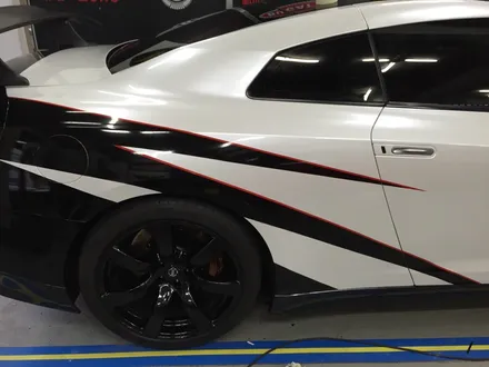 부천랩핑 닛산GT-R 화이트펄 전체랩핑 및 부분랩핑 커스텀 데칼 랩핑시공 / 부천 상이로