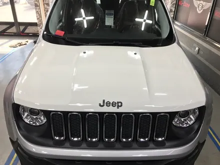 부천랩핑 지프(jeep)레니게이드 4x4 화이트아이보리 전체랩핑 / 부천 상이로