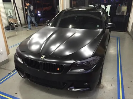 부천랩핑 bmw f10 530d 사틴 블랙 전체랩핑 반무광 랩핑 블랙포스 / 부천 상이로