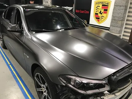 부천랩핑 bmw f10 550d 사틴 다크그레이 랩핑 반무광 전체래핑 / 부천 상이로