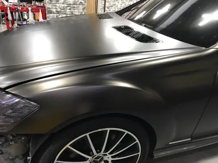 부천자동차랩핑 벤츠s500amg 사틴골드더스트블랙필름 전체랩핑시공 / 부천 상이로