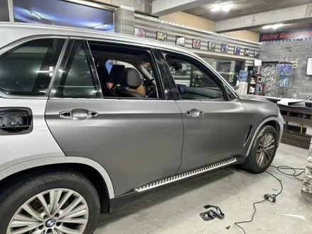 bmw x5 사틴 다크 그레이 전체 랩핑 및 크롬 죽이기 랩핑 완성![모터가드존 본점] / 부천 상이로