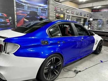 bmw m3 이런 컬러는 어때? 고광택 pet 필름 사파이어 블루 랩핑! / 부천 상이로