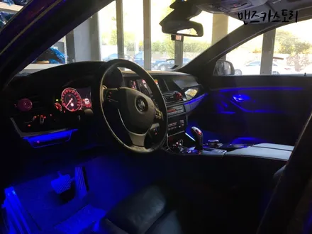 BMW 5시리즈 528i F10 순정엠비언트 광량업그레이드 로 실내 분위기를 180도 바꿀 수 있다?? MCS 본점 맨즈카스토리 / 안산,시흥,화성