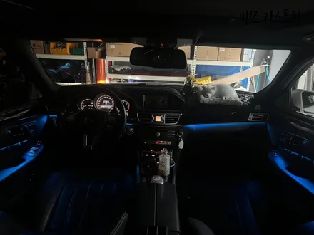 벤츠 E 클래스 W212에 순정 엠비언트가 너무 약하다면?? 벤츠 E 클래스 엠비언트 순정 광량 업그레이드 / 안산,시흥,화성