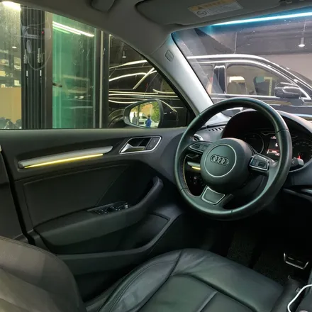 아우디 A3 엠비언트 라이트 시공으로 순정 엠비언트 없는 설움 날려보세요! / 안산,시흥,화성