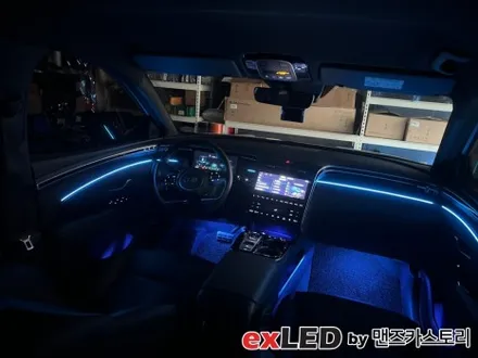 투싼 NX4 순정 연동 엠비언트 라이트 시공으로 이질감 없이 자연스럽게 선명한 색감을 느껴보세요! / 안산,시흥,화성