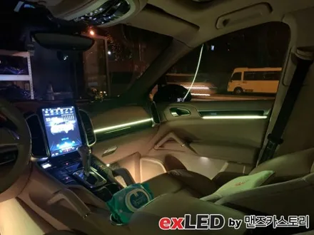 포르쉐 카이엔 엠비언트 라이트 시공으로 세련된 외관 못지 않은 실내 분위기 꾸며보세요! / 안산,시흥,화성