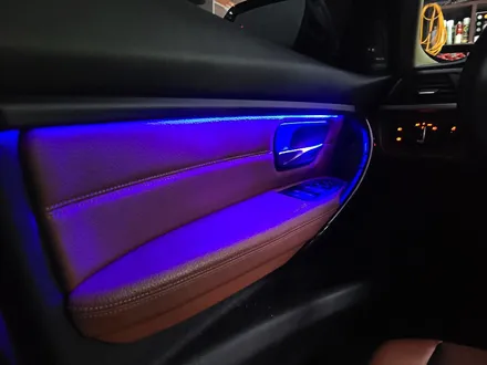 bmw 320d 엠비언트 라이트 낮은 순정 광량 업그레이드 [안산 맨즈카스토리] / 안산,시흥,화성