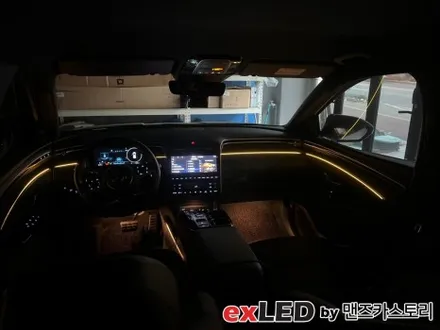 투싼 NX4 순정 연동 엠비언트 라이트 시공으로 이질감 없이 자연스럽게 선명한 색감을 느껴보세요! / 안산,시흥,화성