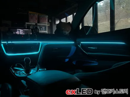 BMW 420d 엠비언트 라이트 시공으로 밋밋한 실내분위기에서 디테일 포인트를 살려 센스있는 무드 연출해보세요! / 안산,시흥,화성