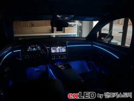 투싼 NX4 순정 연동 엠비언트 라이트 시공으로 이질감 없이 자연스럽게 선명한 색감을 느껴보세요! / 안산,시흥,화성