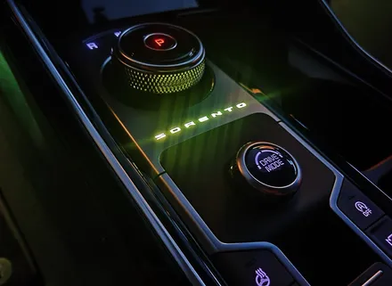 쏘렌토 mq4 SUV 자동차 무드램프는 LED 기어박스 비노출 엠비언트 라이트로! [안산 맨즈카스토리] / 안산,시흥,화성