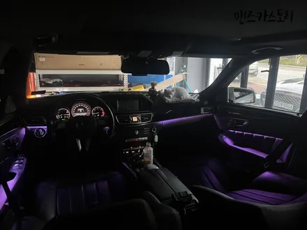 벤츠 E 클래스 W212에 순정 엠비언트가 너무 약하다면?? 벤츠 E 클래스 엠비언트 순정 광량 업그레이드 / 안산,시흥,화성